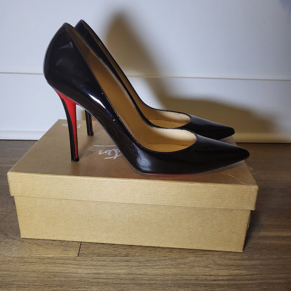 Christian Louboutin Apostrophy Pump